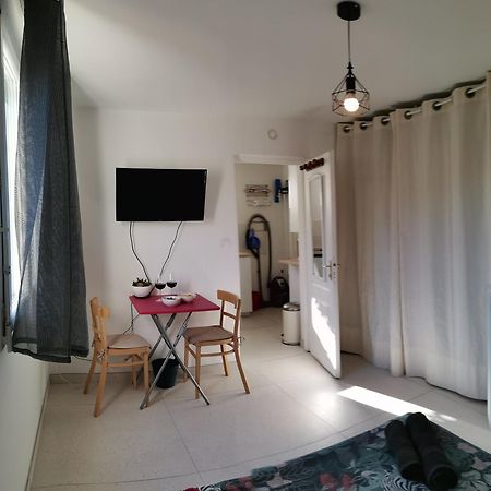 Studio Dans La Villa Les Cigales Lézignan-Corbières Exteriör bild